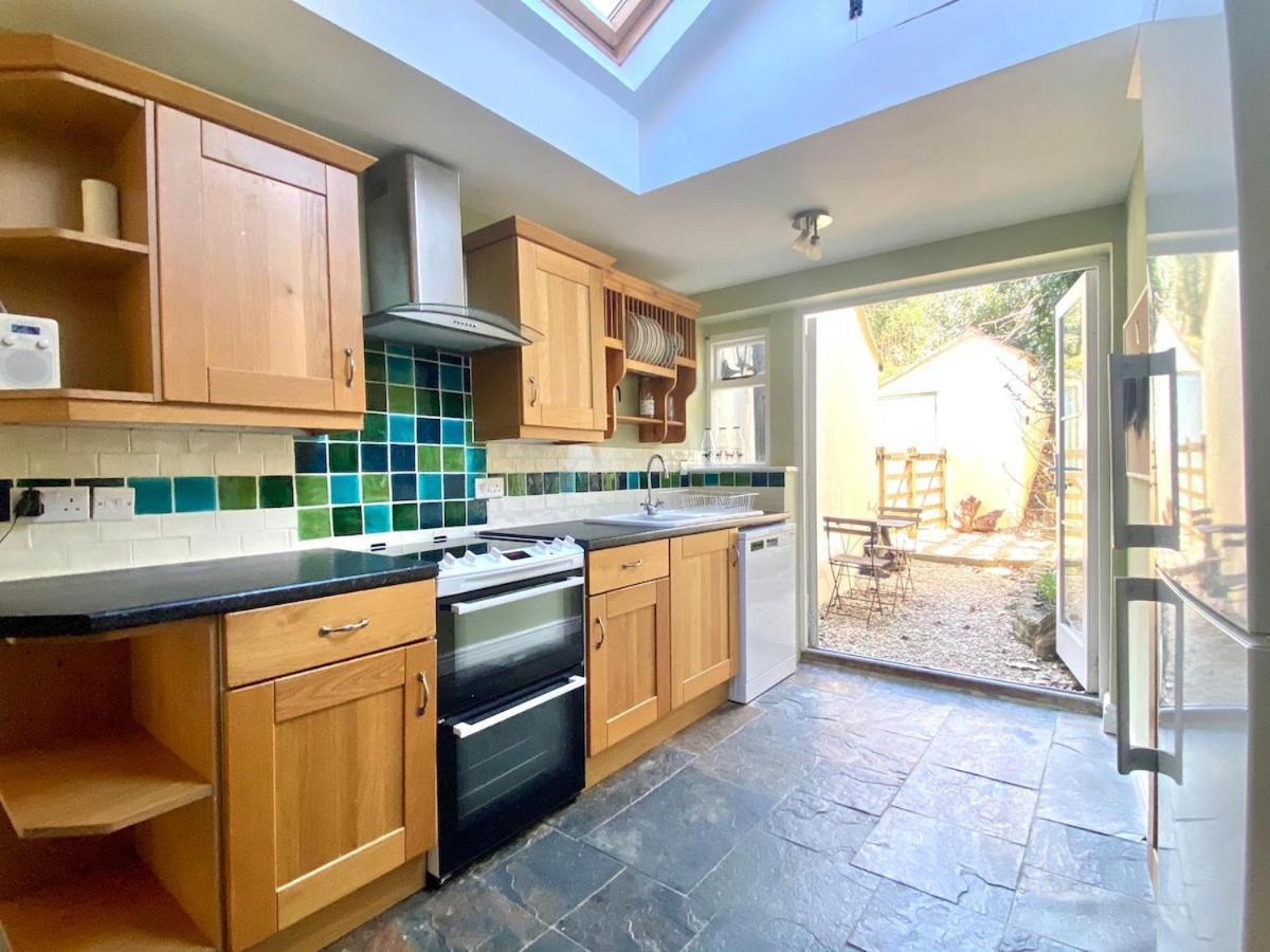 The Explorers Rest - Cottage - Frome Buckland Dinham Экстерьер фото