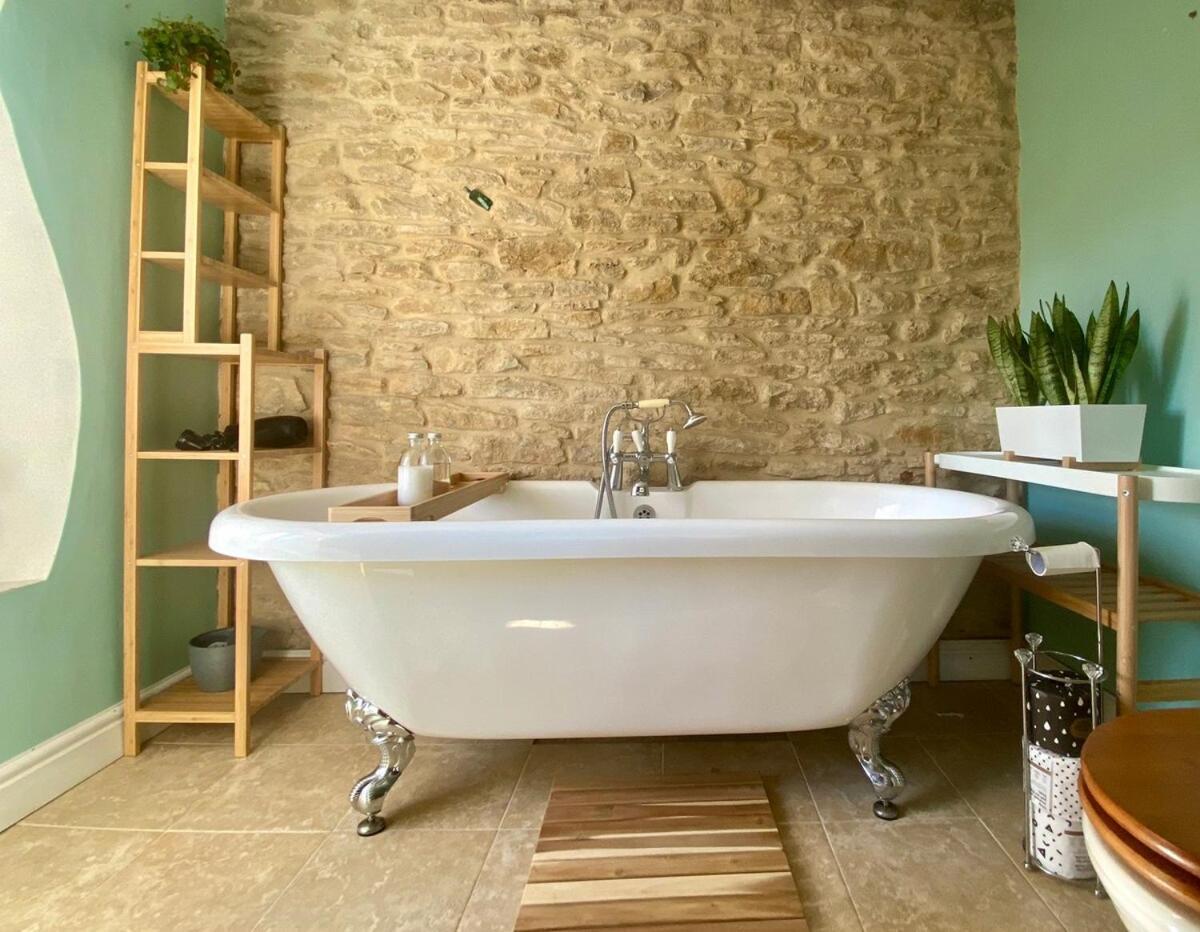 The Explorers Rest - Cottage - Frome Buckland Dinham Экстерьер фото